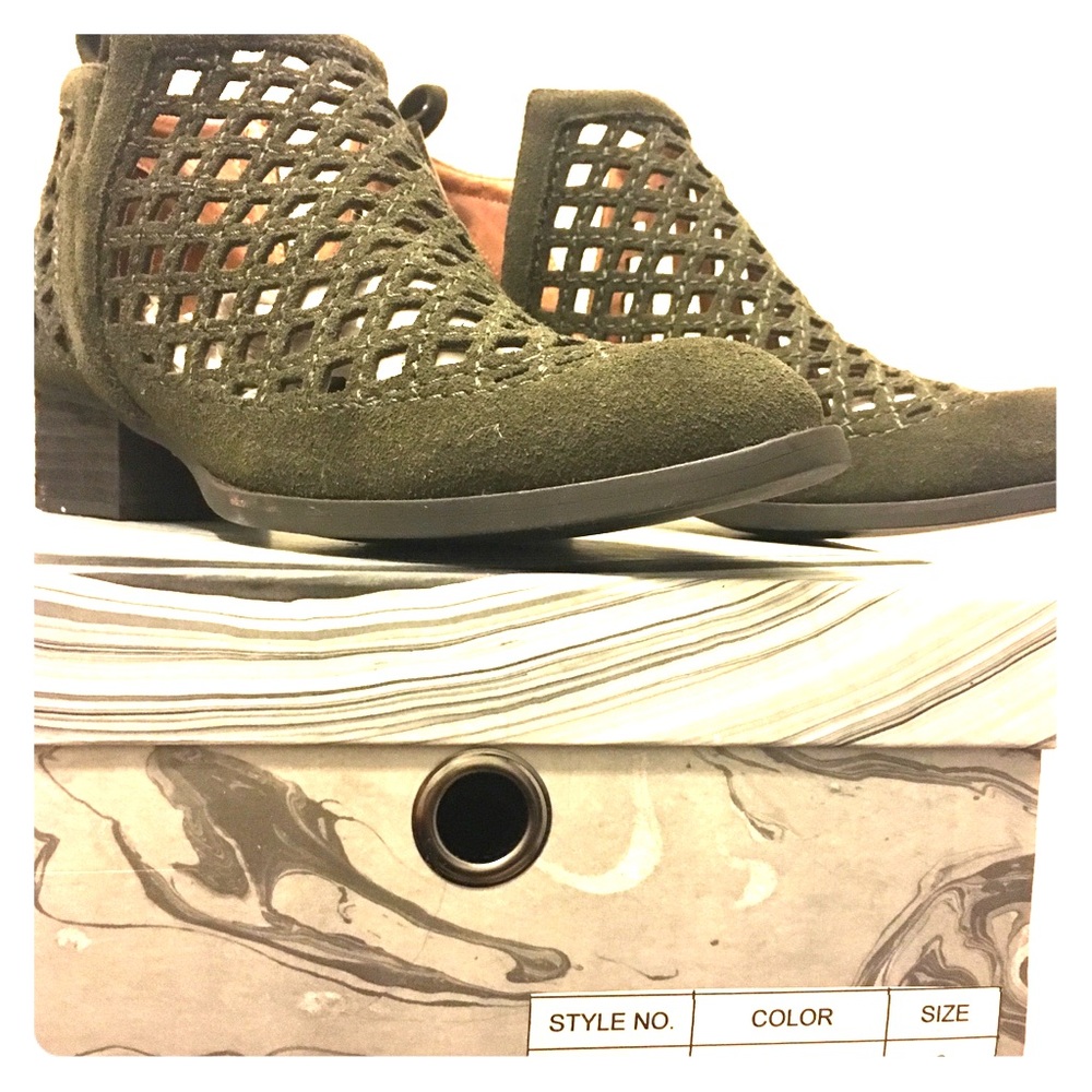 Jeffrey Campbell Taggart booties 8